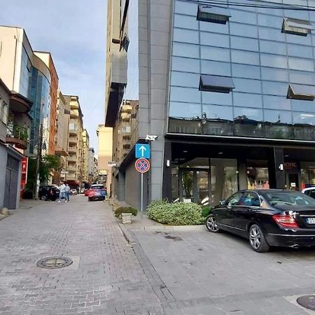 Bright & Lovely Apartment In The City Center Pristina Extérieur photo