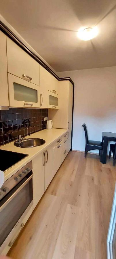Bright & Lovely Apartment In The City Center Pristina Extérieur photo