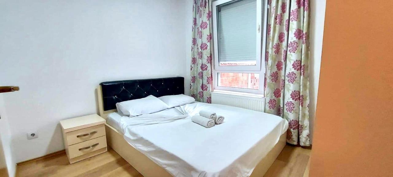 Bright & Lovely Apartment In The City Center Pristina Extérieur photo