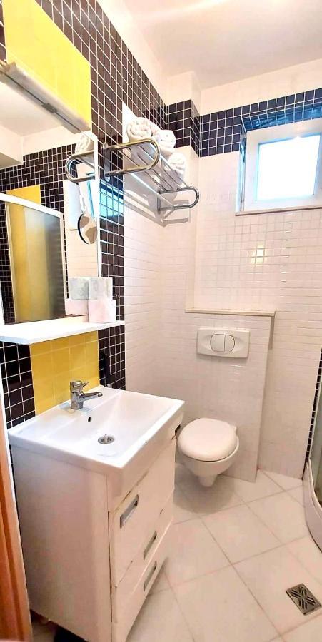 Bright & Lovely Apartment In The City Center Pristina Extérieur photo
