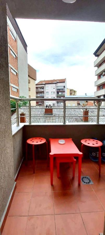 Bright & Lovely Apartment In The City Center Pristina Extérieur photo